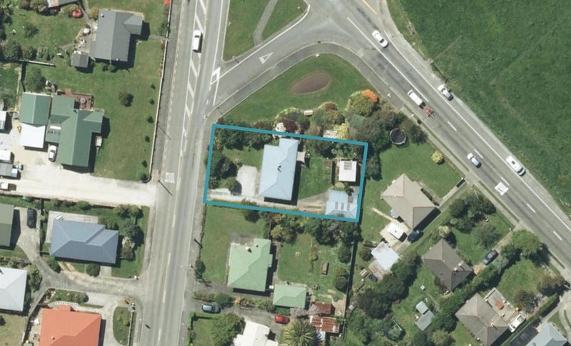 194 Commercial Street, Takaka - Carousel 1