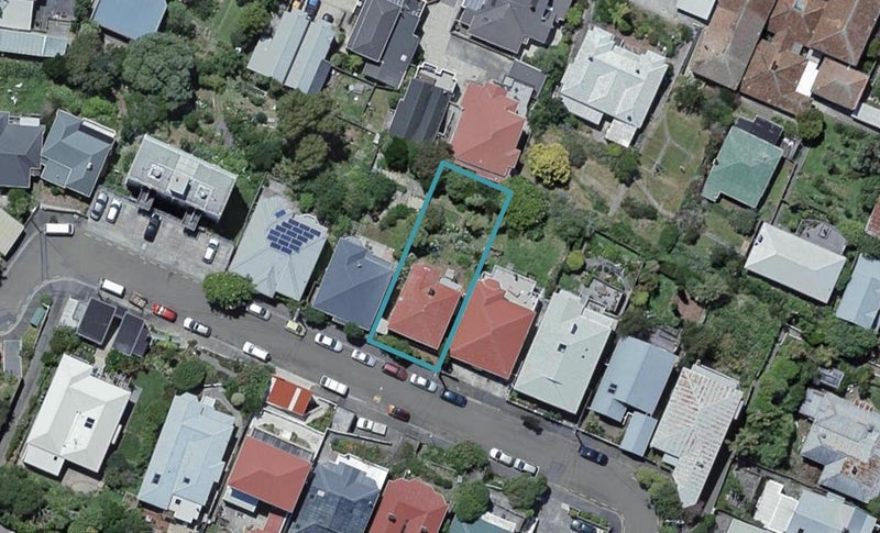 14 Maarama Crescent, Aro Valley, Wellington - Carousel 1