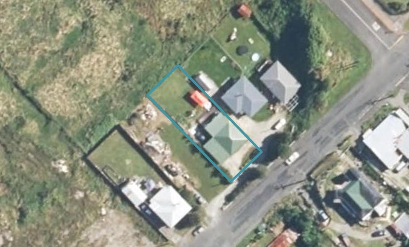 47 Hall Street, Cobden, Greymouth - Carousel 1