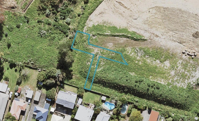 9 Impatiens Lane, Massey, Auckland - Carousel 1