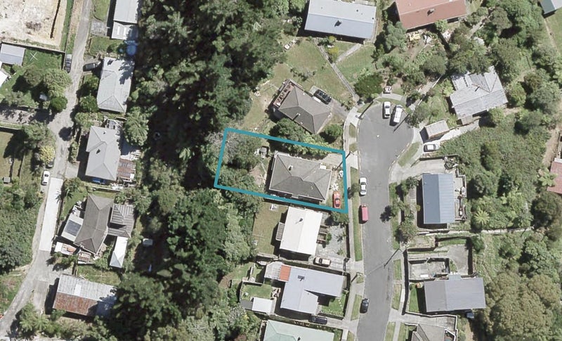 10 Amundsen Grove, Stokes Valley, Lower Hutt - Carousel 1
