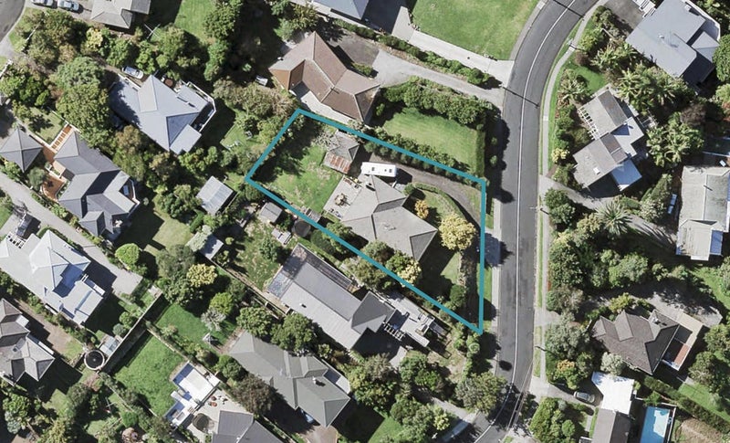 32 Glenfern Road, Mellons Bay, Auckland - Carousel 1