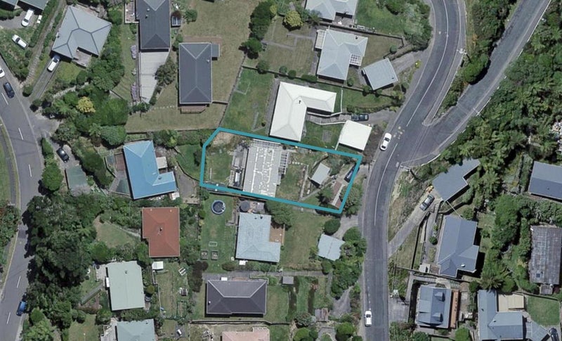 66 Ruskin Road, Newlands, Wellington - Carousel 1