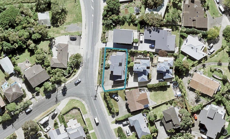 1015 Beach Road, TORBAY, AUCKLAND - Carousel 1