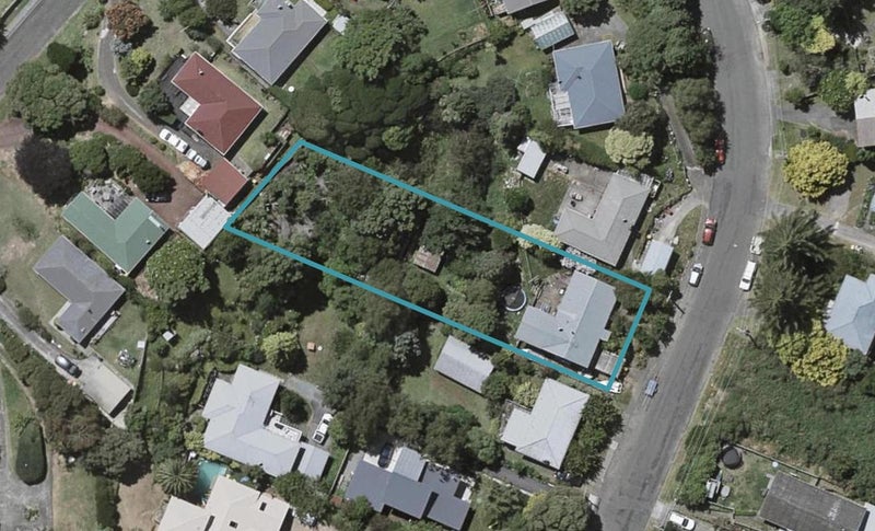 17 Leinster Avenue, Raumati South, Paraparaumu - Carousel 1