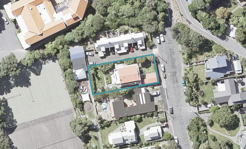 4 Pitoitoi Road, Days Bay, Lower Hutt - Carousel 1