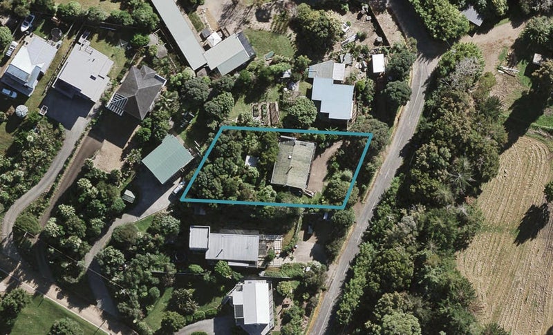 131 Wilma Road, Surfdale, Waiheke Island - Carousel 1