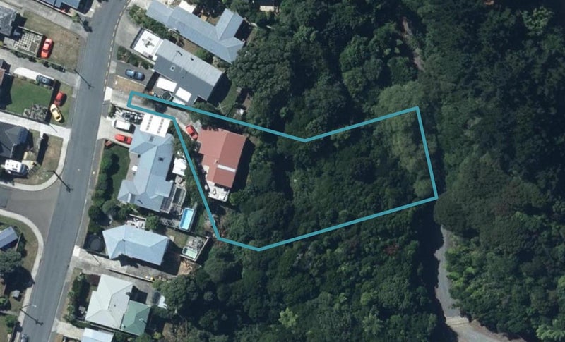 13 Tirowhanga Road, Paremata, Porirua - Carousel 1