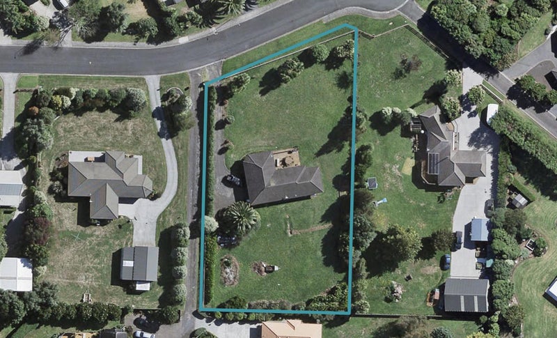23 Awaroa Stream Drive, Waiuku, Waiuku - Carousel 1
