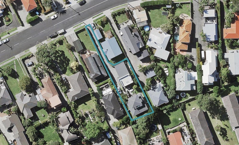 37 Williamson Avenue, Belmont, Auckland - Carousel 1