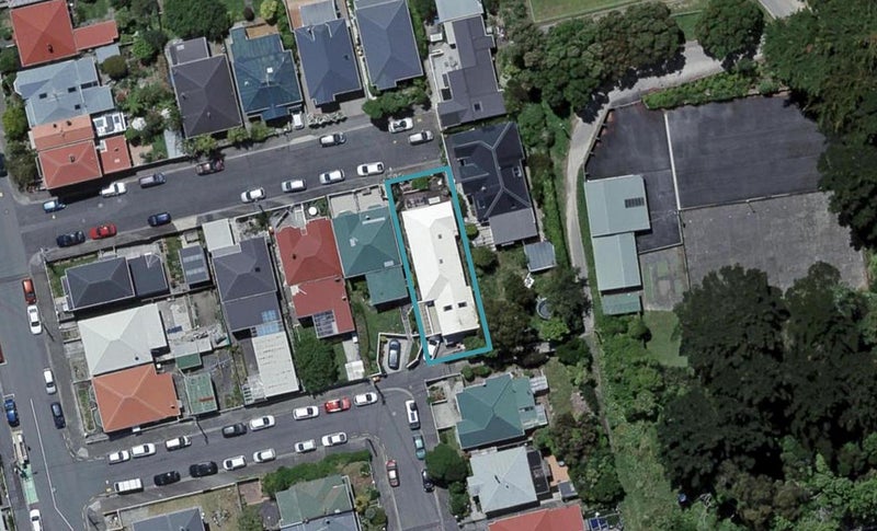 10 Douro Avenue, Newtown, Wellington - Carousel 1
