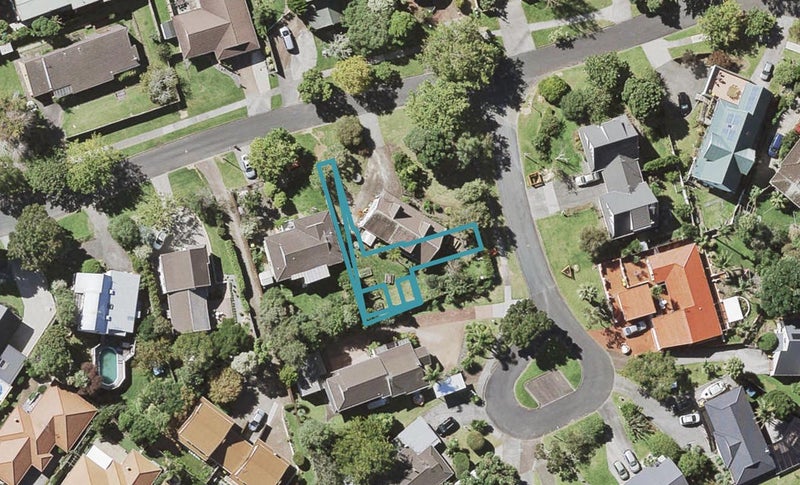 6/1 Photinia Place, Botany Downs, Auckland - Carousel 1