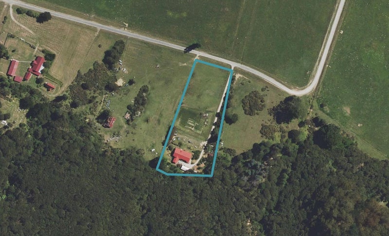 1557 Waiomatatini Road, Ruatoria - Carousel 1