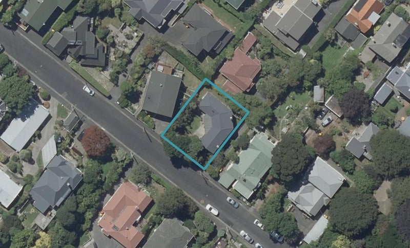 27 Garfield Avenue, Roslyn, Dunedin - Carousel 1