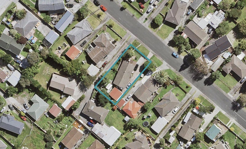 11 Newham Place, Henderson, Auckland - Carousel 1