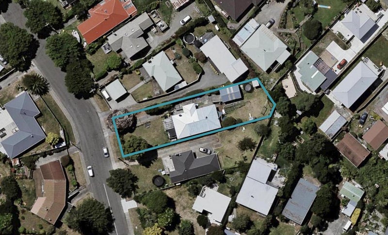80 Alexander Road, Raumati Beach, Paraparaumu - Carousel 1