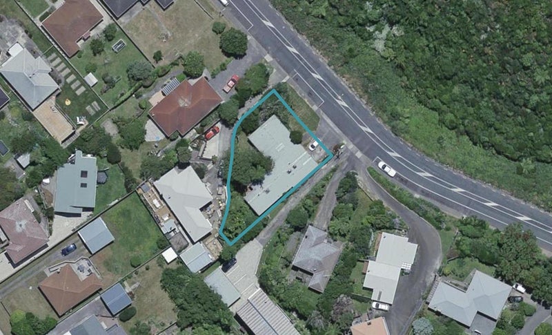 54A Collins Avenue, Tawa, Wellington - Carousel 1