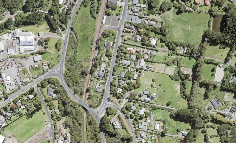 5 Township Road, Waitakere, Auckland - Carousel 1