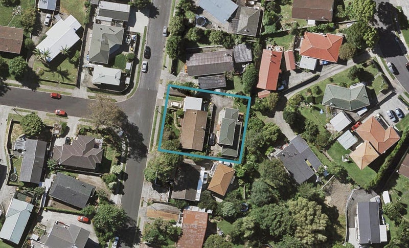 2/18 Rotoiti Avenue, Pakuranga Heights, Auckland - Carousel 1