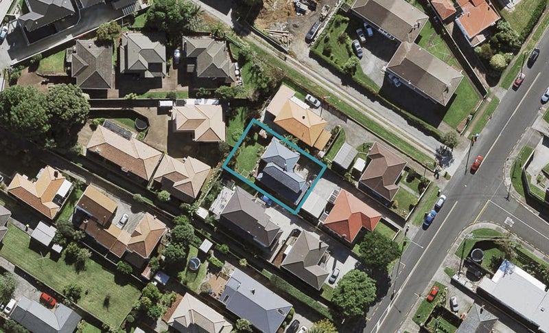 41A Hayr Road, Three Kings, Auckland - Carousel 1