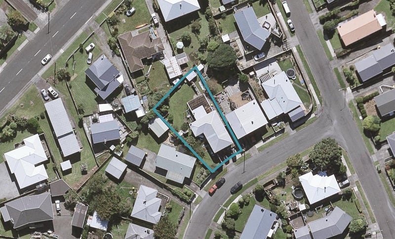 25 Rospeath Crescent, Spotswood, New Plymouth - Carousel 1