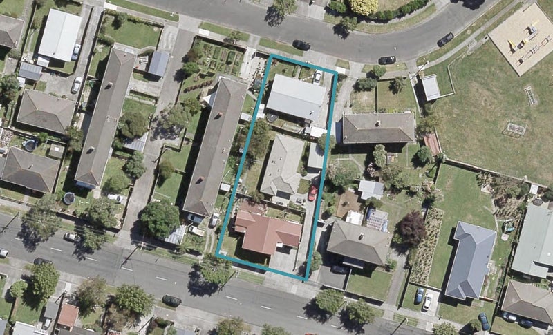 110A Whites Line East, Waiwhetū, Lower Hutt - Carousel 1