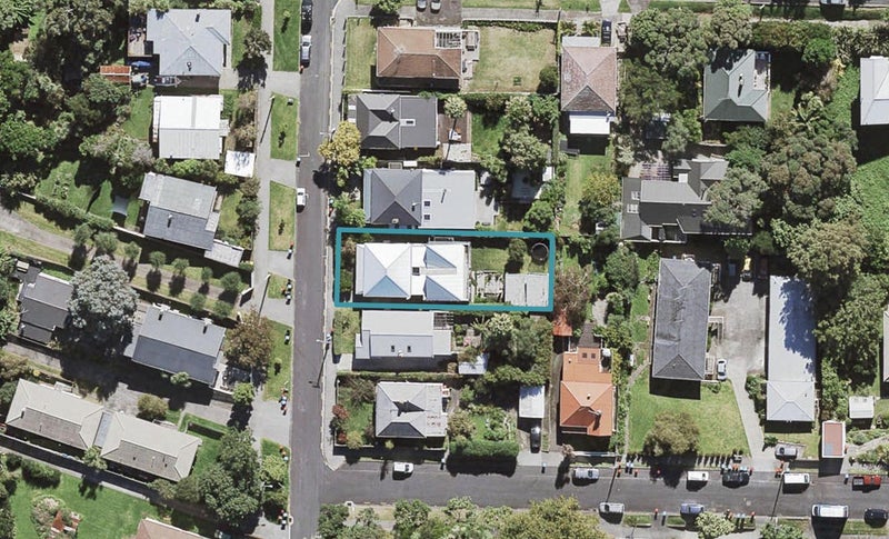 5 School Road, Morningside, Auckland - Carousel 1