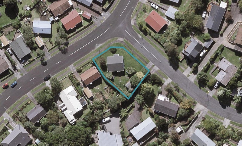 2 Lindaver Grove, Merrilands, New Plymouth - Carousel 1