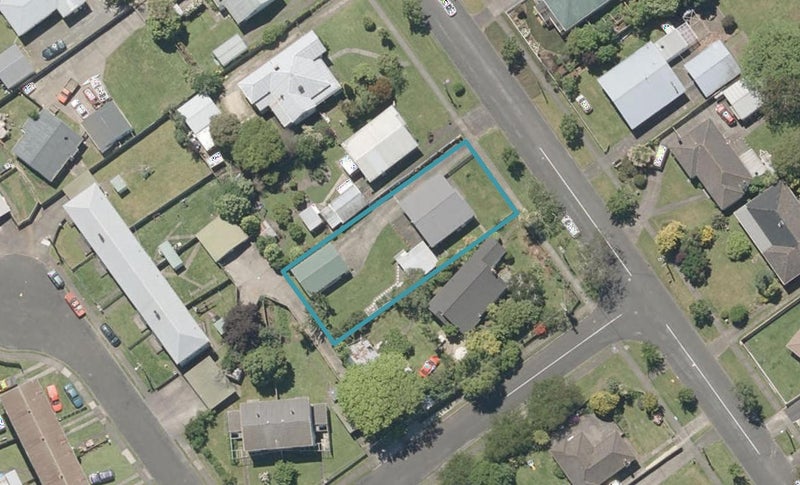 11 Stewart Street, Aramoho, Whanganui - Carousel 1