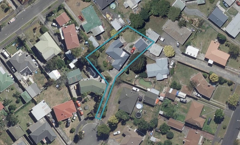 21 Thornton Place, Melville, Hamilton - Carousel 1