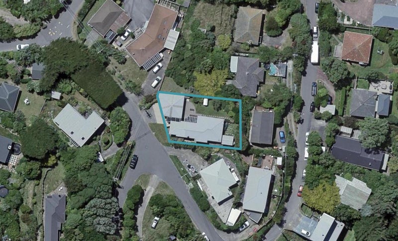 18 Kitchener Terrace, Johnsonville, Wellington - Carousel 1