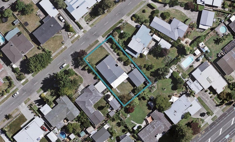 18 Upham Crescent, Taradale, Napier - Carousel 1