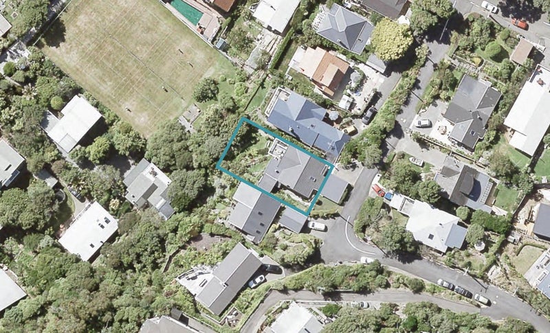 8 Manuka Terrace, Eastbourne, Lower Hutt - Carousel 1