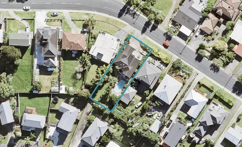 203 Vipond Road, Stanmore Bay, Whangaparaoa - Carousel 1