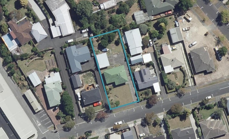6 Martin Street, Fairfield, Hamilton - Carousel 1