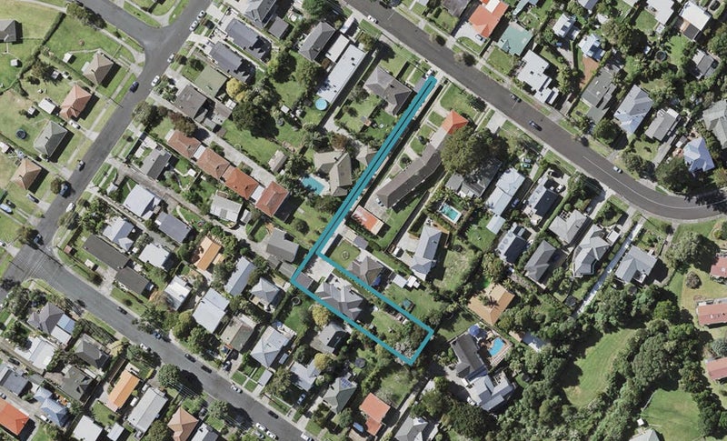 9 Creamer Avenue, Belmont, Auckland - Carousel 1