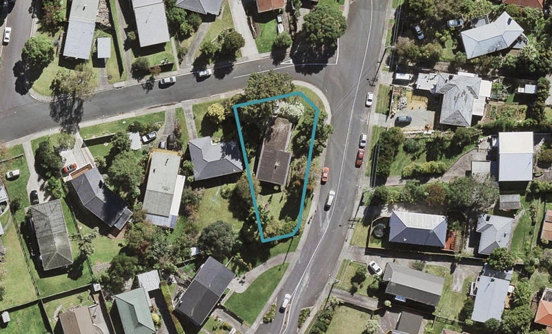 2 Ayton Drive, Totara Vale, Auckland - Carousel 1
