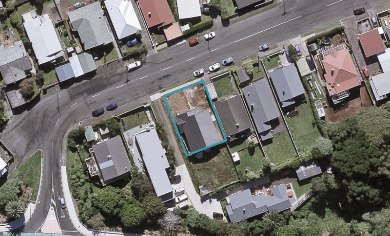 10 Ngaio Street, Strandon, New Plymouth - Carousel 1
