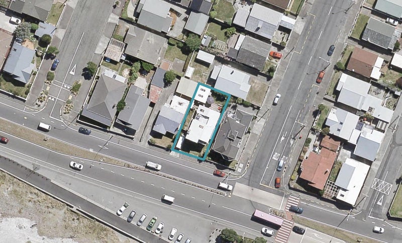 241 The Esplanade, Petone, Lower Hutt - Carousel 1