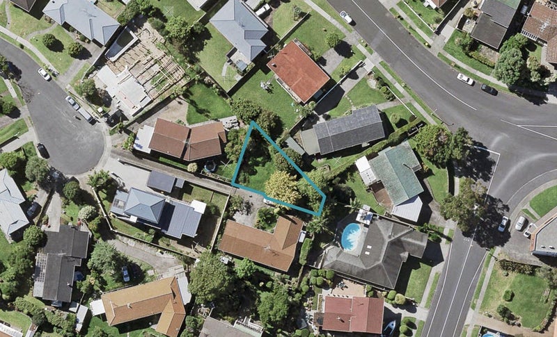 12A Rene Place, Sunnyhills, Auckland - Carousel 1