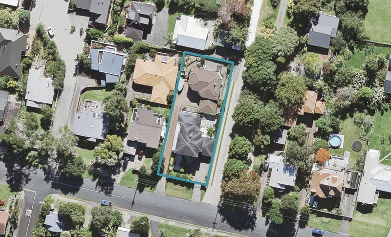 1/85 Island Bay Road, Beach Haven, Auckland - Carousel 1
