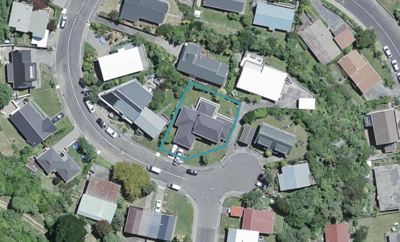 95 Allington Road, Karori, Wellington - Carousel 1