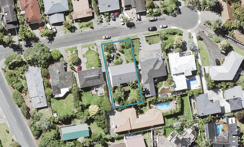 9 Red Bluff Rise, Campbells Bay, Auckland - Carousel 1