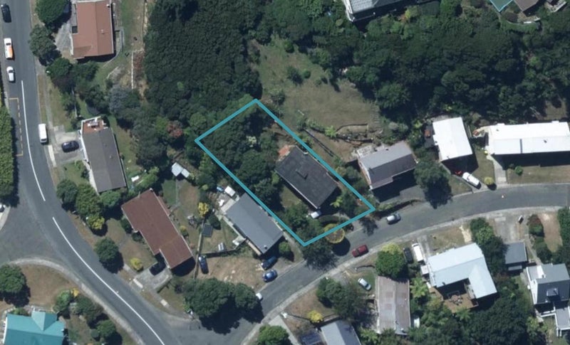 3 Venus Place, Whitby, Porirua - Carousel 1