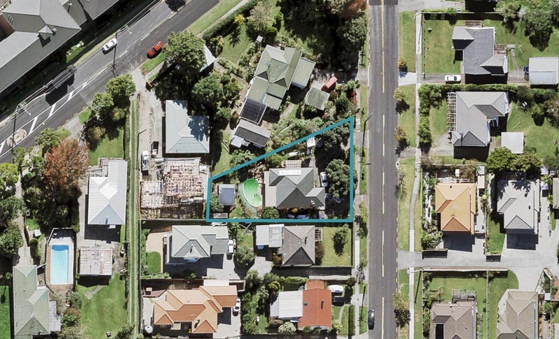 1 Links Road, New Lynn, Auckland - Carousel 1