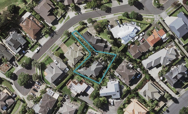 33 Allen Johnston Place, Saint Johns, Auckland - Carousel 1
