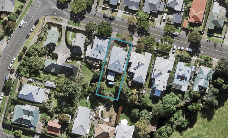 30 Kenneth Avenue, Sandringham, Auckland - Carousel 1