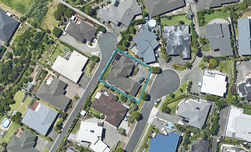 9 La Cuesta Close, Bethlehem, Tauranga - Carousel 1