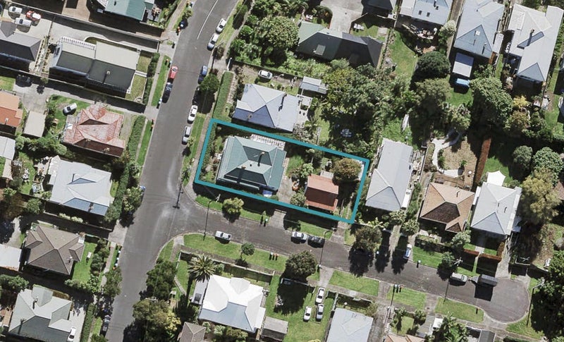 2A Thanet Avenue, Sandringham, Auckland - Carousel 1
