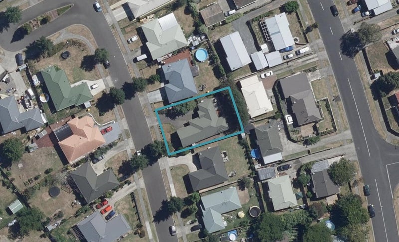 12 Antrim Place, Nawton, Hamilton - Carousel 1